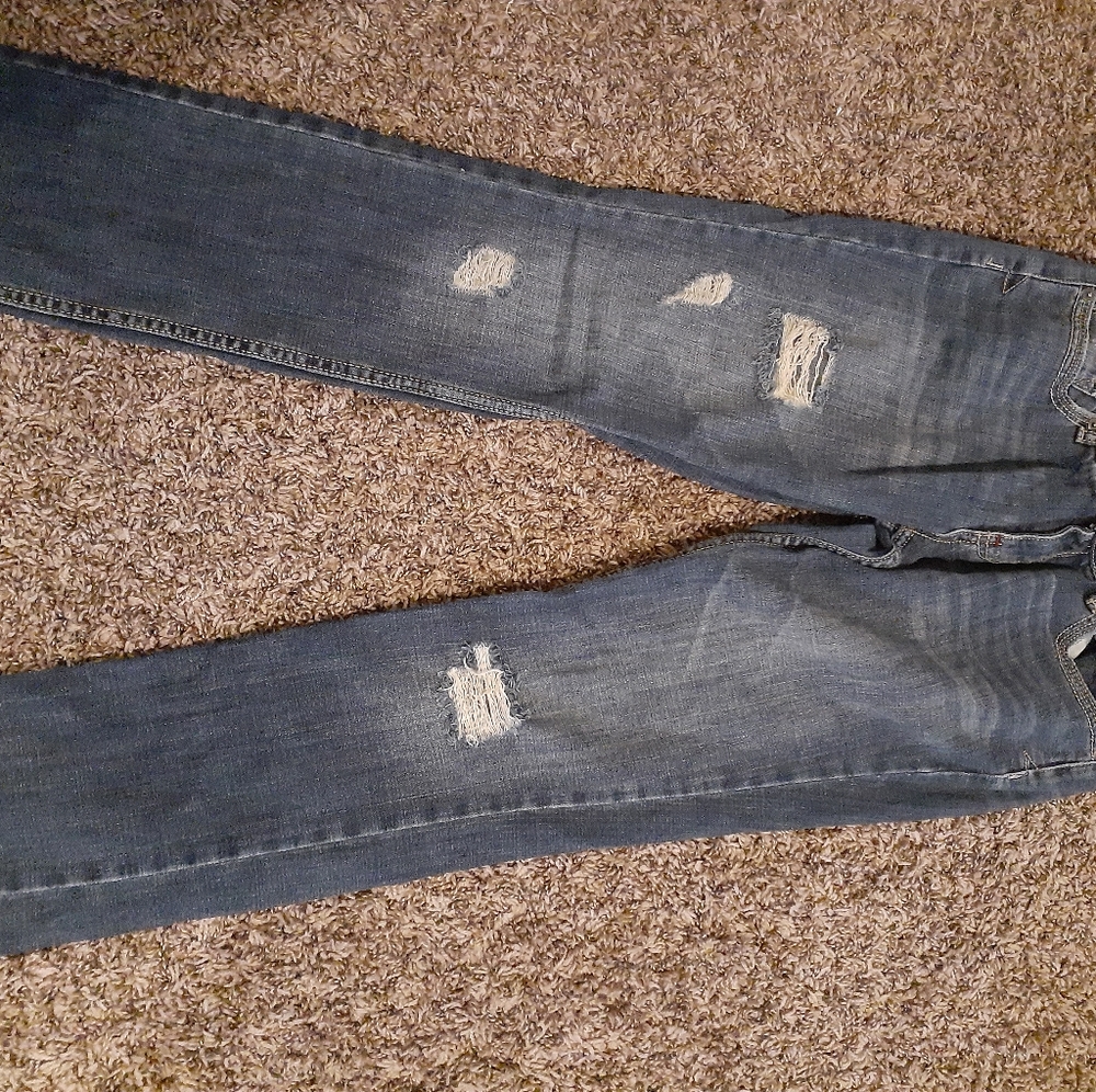 Cut jeans